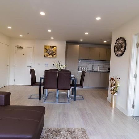 Virexxa Bedford Centre - Executive Suite - 2Bed Flat With Free Parking & Gym Exteriör bild