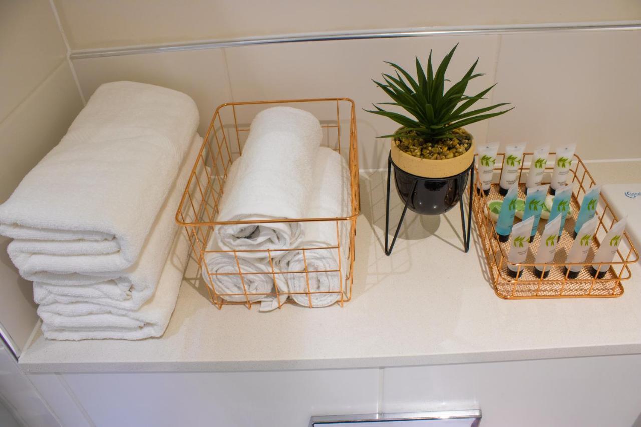 Virexxa Bedford Centre - Executive Suite - 2Bed Flat With Free Parking & Gym Exteriör bild