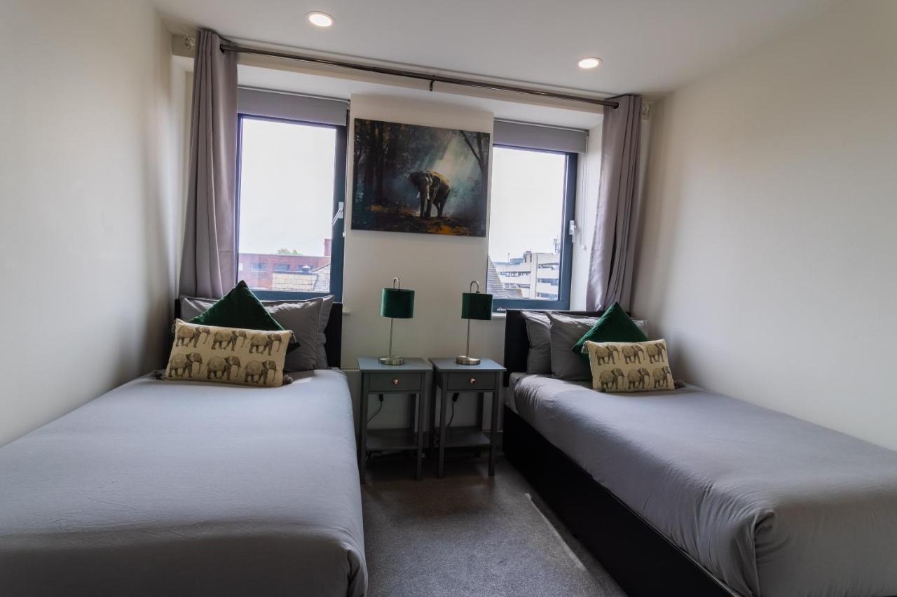 Virexxa Bedford Centre - Executive Suite - 2Bed Flat With Free Parking & Gym Exteriör bild
